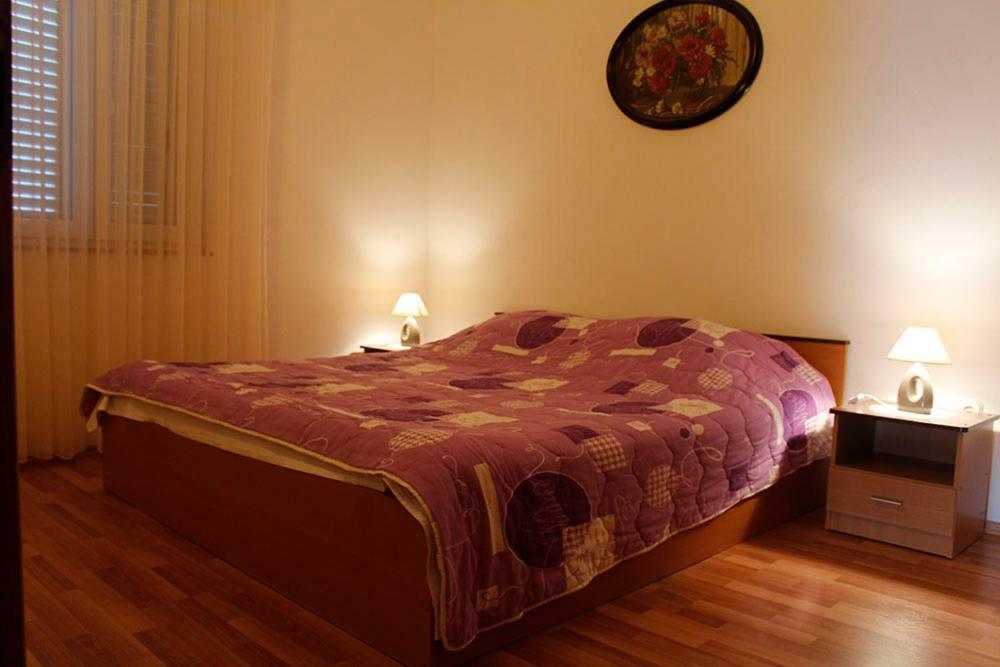 Apartmani Zeljko 메타이나 외부 사진