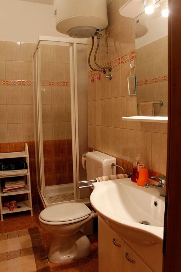 Apartmani Zeljko 메타이나 외부 사진