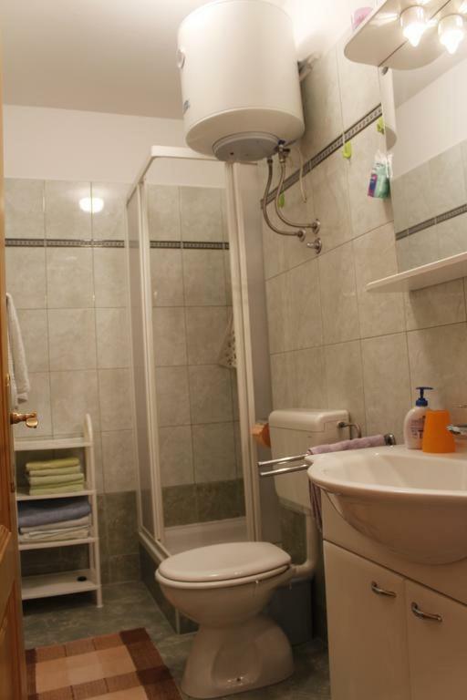 Apartmani Zeljko 메타이나 외부 사진