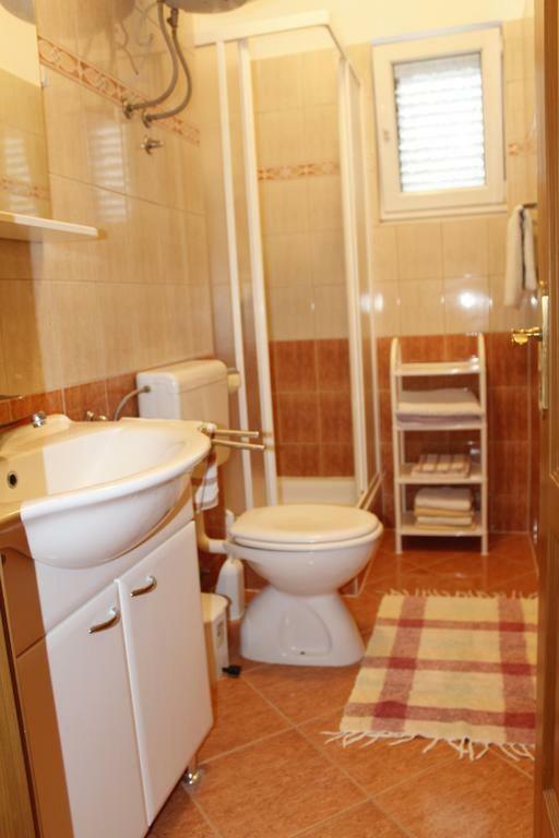 Apartmani Zeljko 메타이나 외부 사진