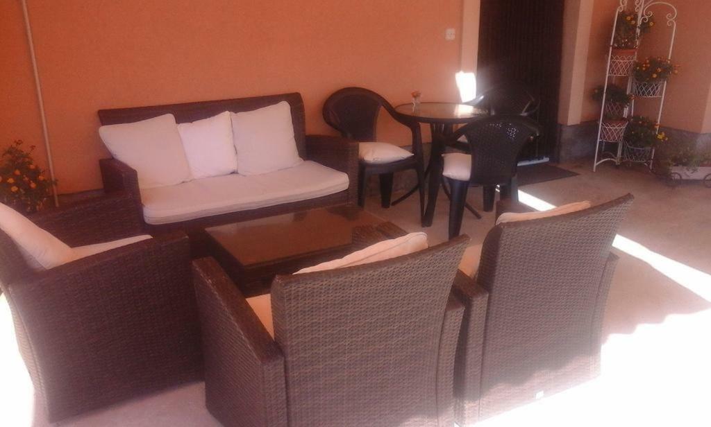 Apartmani Zeljko 메타이나 외부 사진